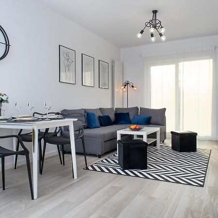 Apartament Happy Holiday Kołobrzeg Exteriör bild